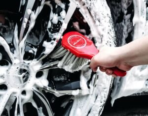 MAXSHINE MEDIUM DUTY WHEEL & BODY BRUSH - Tīrīšanas birste riteņiem