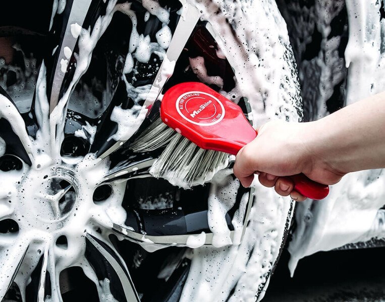 MAXSHINE MEDIUM DUTY WHEEL & BODY BRUSH - Tīrīšanas birste riteņiem
